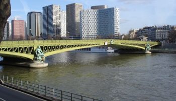 e1585f81eeded8a1786cc2c330f6f428--le-pont-metro-station